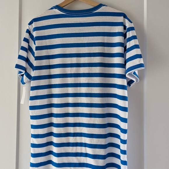 BNWT Sanrio Bioworld Hello Kitty Pocket Tee in Size Medium Mens - Picture 2 of 6